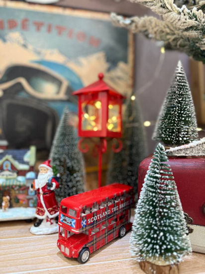 تصویر از اتوبوس دو طبقه لندن فلزی