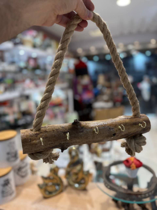 تصویر از جا کلیدی چوبی