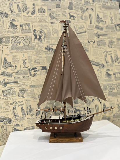 تصویر از کشتی چوبی بزرگ