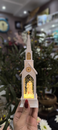 تصویر از کلیسا چراغدار