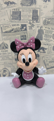 تصویر از مجسمه مینی ماوس