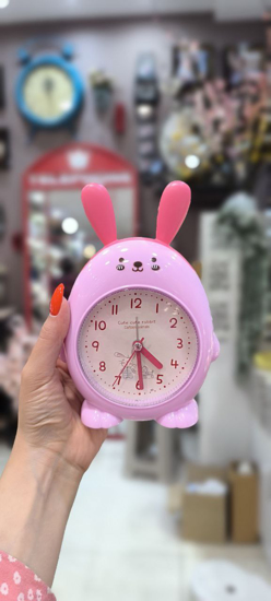 تصویر از ساعت زنگدار خرگوش