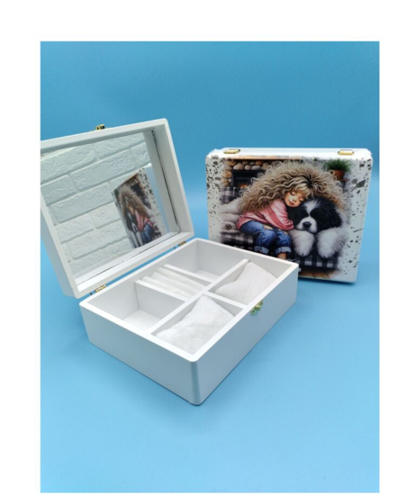 تصویر از جاجواهری چوبی بزرگ